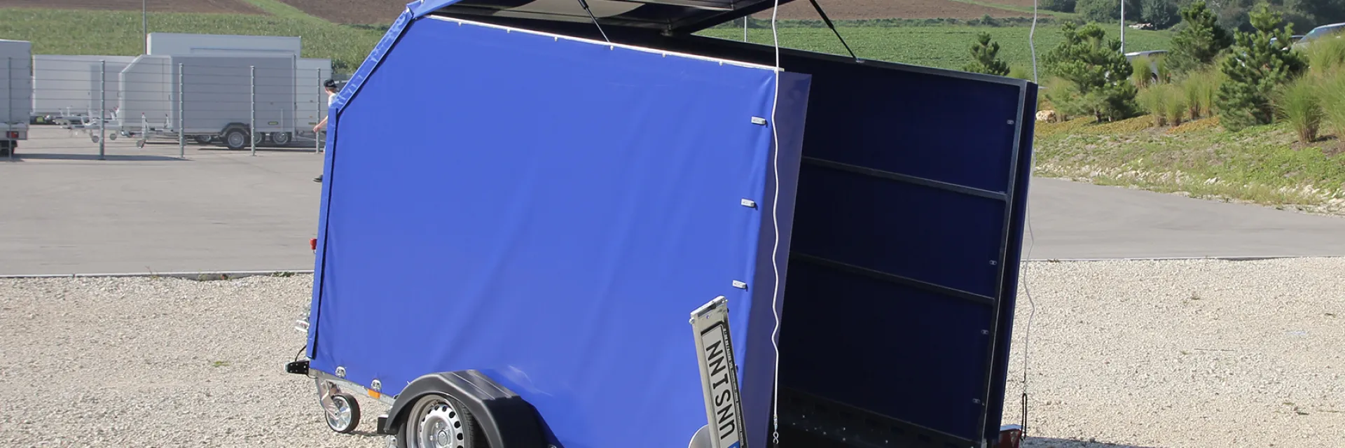 Planenfarben passend zum Zugfahrzeug