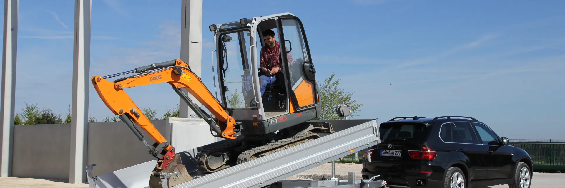 Multitransporter mit Kippfunktion DUO in Aktion