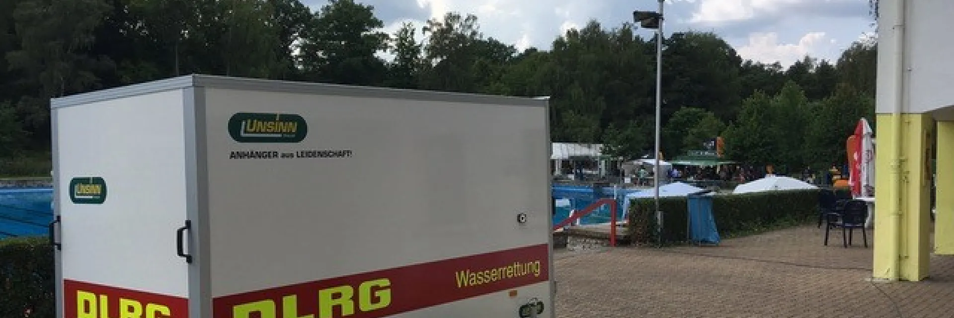 Anhänger rettet Leben DLRG 