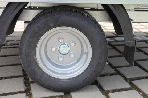 Komplettrad 195/55 R10C montiert auf 6.00 J x 10, 5/67/112, ET -4, Kugel