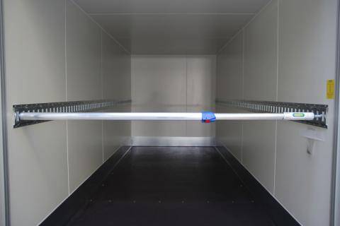 Sperrstange aus Aluminium für Einsatzbereich von 1800 bis 2300 mm, geeignet für Stäbchenzurrschiene und Schlitzankerschiene