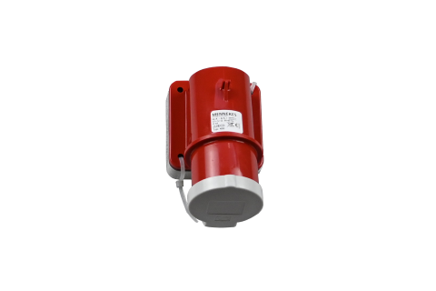 Einspeisesteckdose CEE 230V/16A außen an der Stirnwand
in Fahrtrichtung links unten montiert, ohne Elektroinstallation