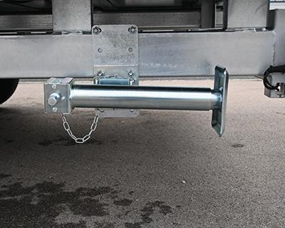 Schwenkbare Kurbelstützen heckseitig & stirnseitig