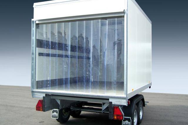 Kühlanhänger mit Lamellenvorhang