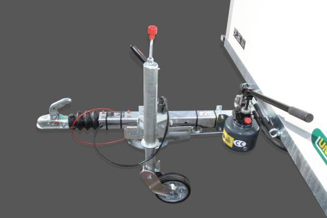 Kofferanhänger absenkbar