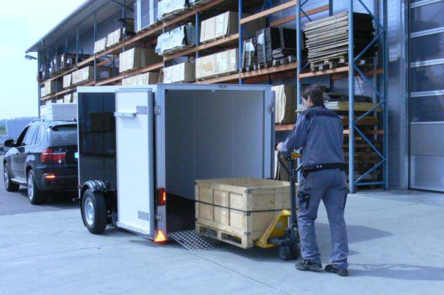 Absenkanhänger Gewerbe