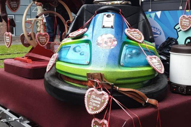 Kirmes auf einem Anhänger 