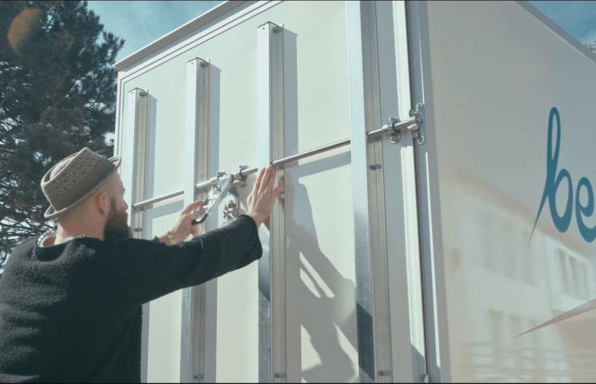 Kofferanhänger beschriftet