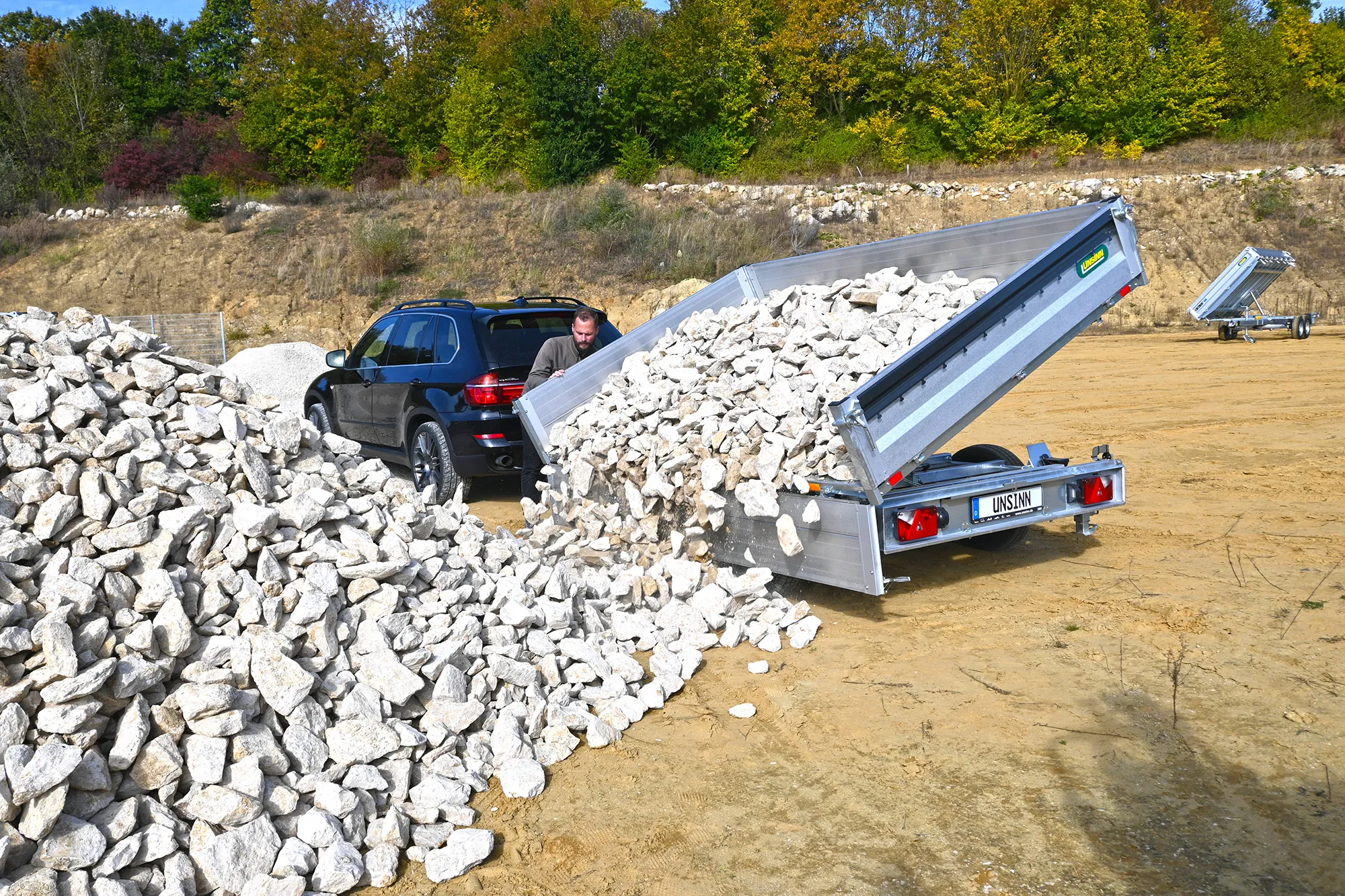 UNSINN Dreiseitenkipper mit Stahlbordwand