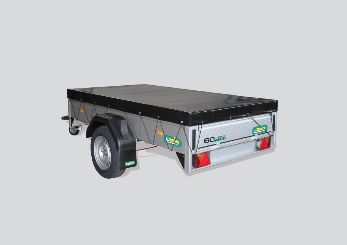 Kastenanhänger mit Flachplane