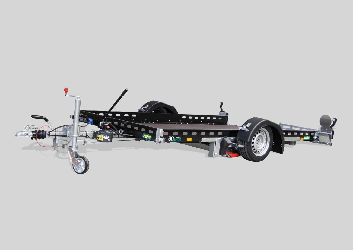 schwarzer Absenkanhänger